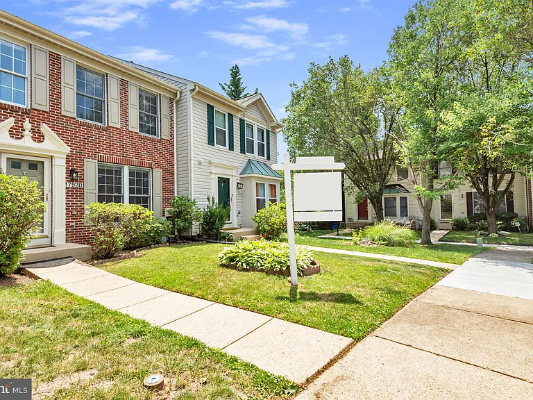 7920 Brightlight Pl — Photo 3