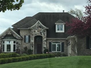 2063 Medina Dr, Wixom, MI 48393