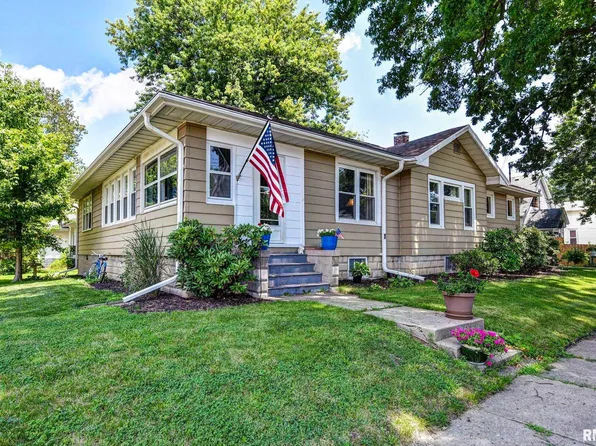 602 N Cherokee St, Taylorville, IL 62568