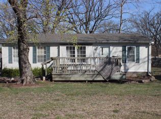 8322 Westview Rd, Neosho, MO 64850