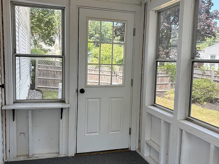 301 Maine St #1 — Photo 14