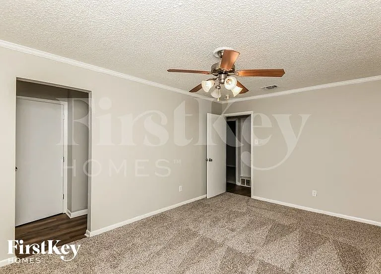 244 E Malone Ave — Photo 10
