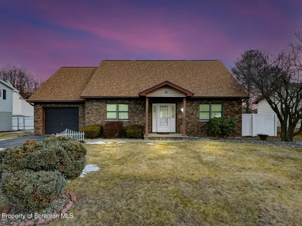 15 Marion Cir, Scranton, PA 18512
