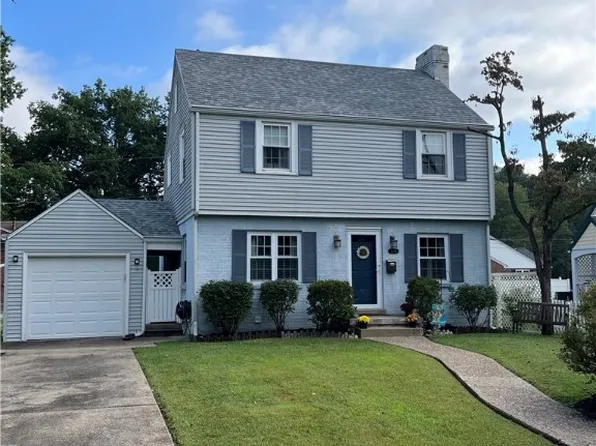 4412 Staunton Ave SE, Charleston, WV 25304