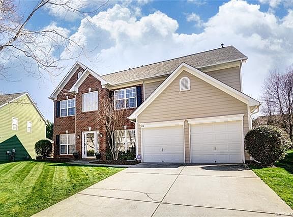 3rd image of 116 Runningdeer Dr