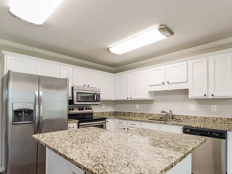 6331 Fairway Hill Cv — Photo 9