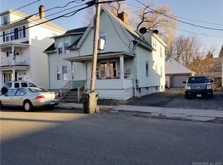 24 Pine St, Meriden, CT 06451