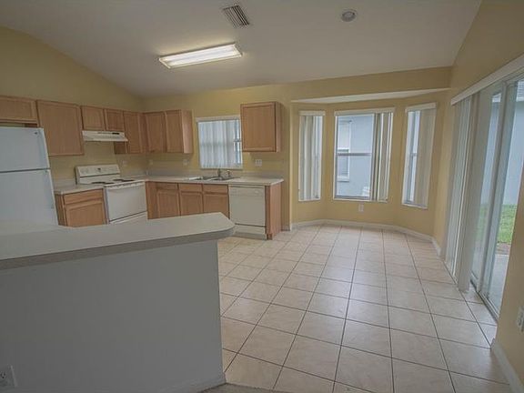 4th image of 12728 Standbridge Dr