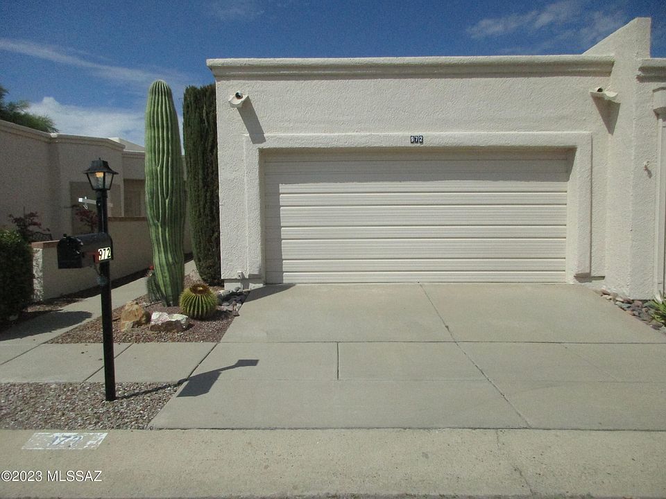 1st image of 972 W Calle De Emilia