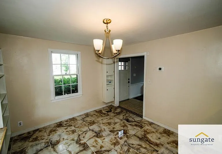 7023 Deerfield Rd — Photo 3