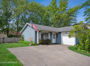 3120 Fox Hill Rd, Aurora, IL 60504