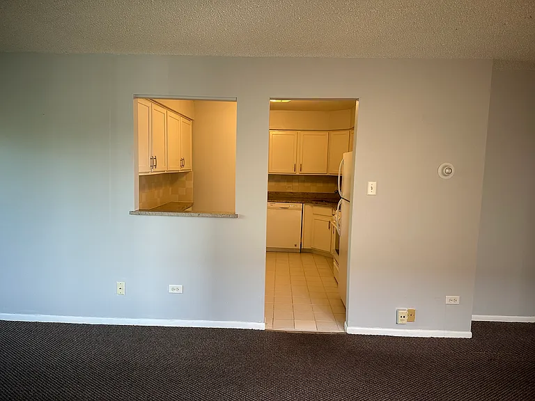 1008 Centurion Ln #12 — Photo 7
