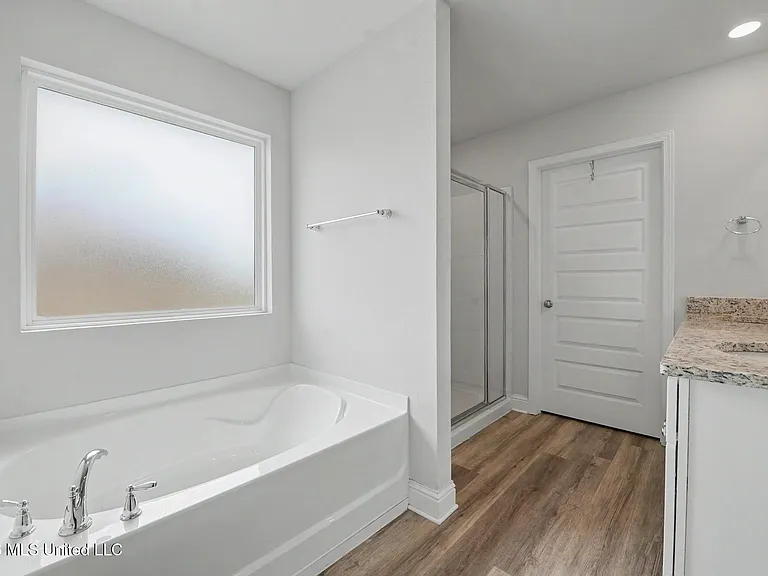 107 Mill Ct — Photo 16