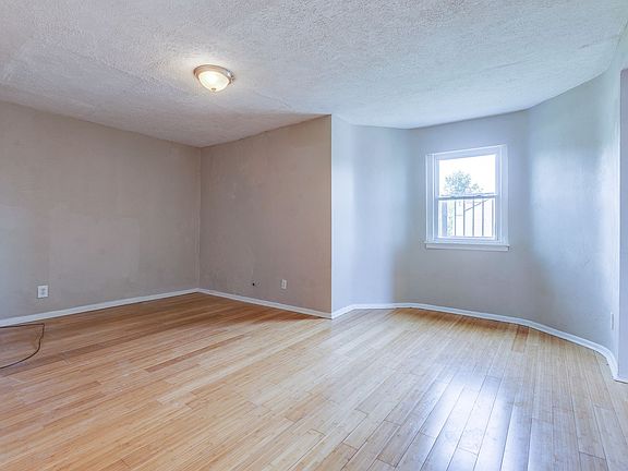 4th image of 1028 E Warrington Ave APT 3
