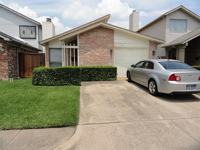 1st image of 403 Menlo Park Dr