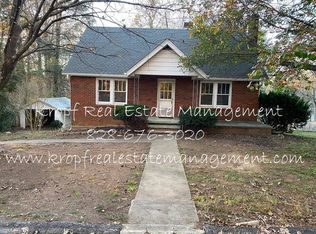 22 Gudger Rd, Candler, NC 28715