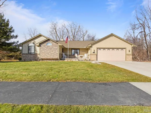 4025 Presidential Way, Highland, MI 48356