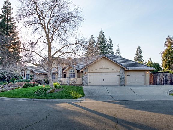 5th image of 9685 N Avon Ct