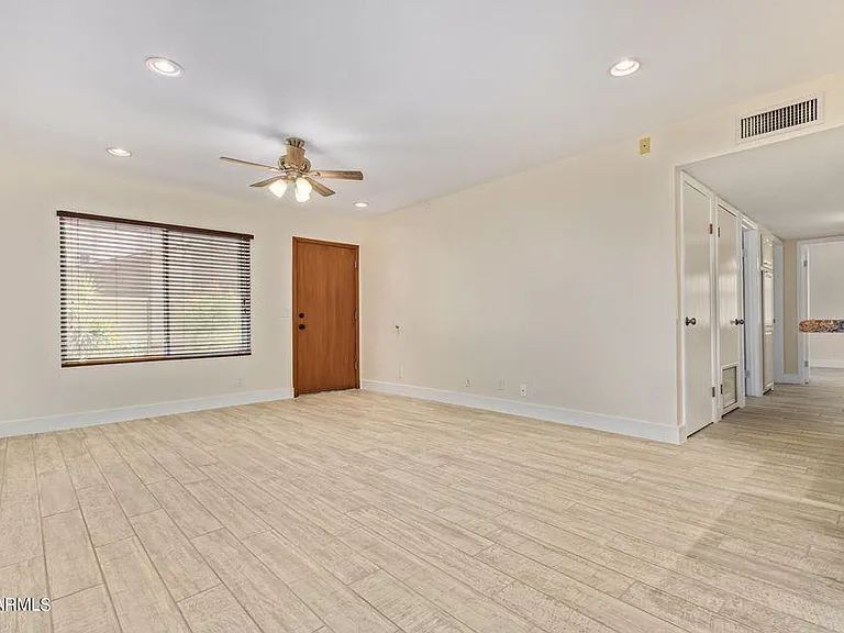1037 N 84th Pl — Photo 3