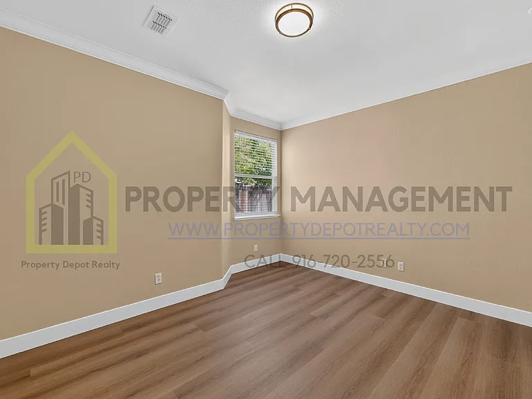 1570 Charm Way — Photo 39