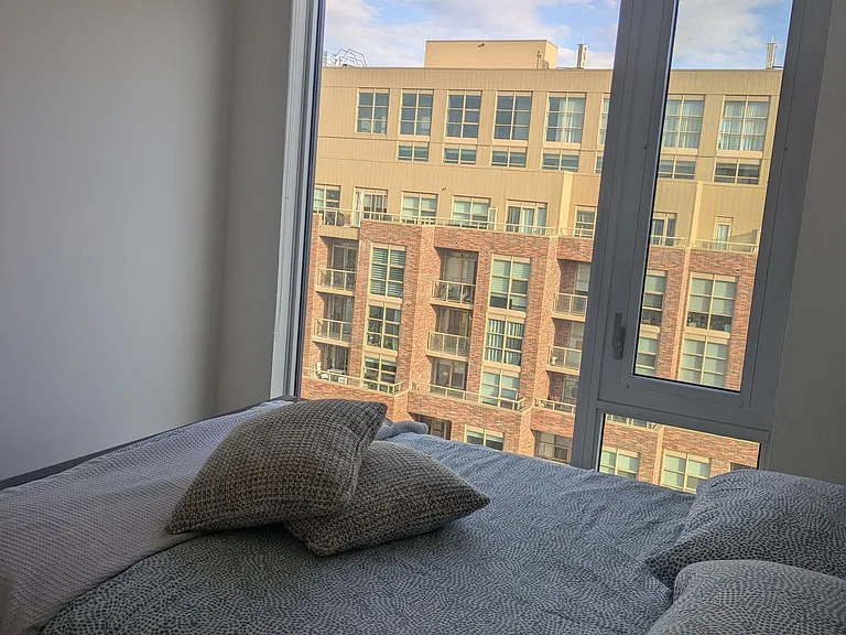 1808 Saint Clair Ave W #1005 — Photo 32