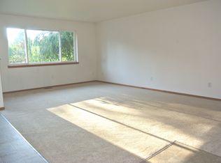8451 Mayfair Pl, Blaine, WA 98230