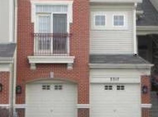 3317 Rosecroft Ln, Naperville, IL 60564