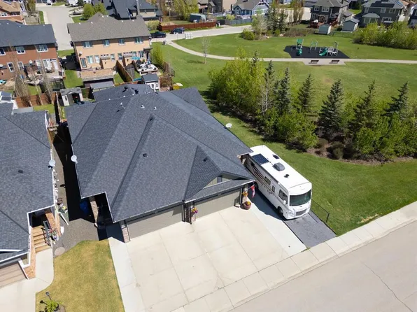 561 S Boulder Creek Grn SE, Rocky View County, AB T0J 1X3