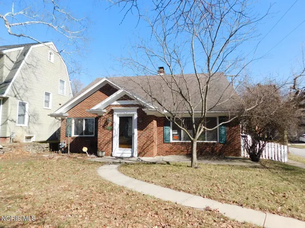 2702 Goddard Rd, Toledo, OH 43606