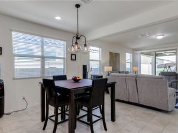 5th image of 9817 W Southgate Ave