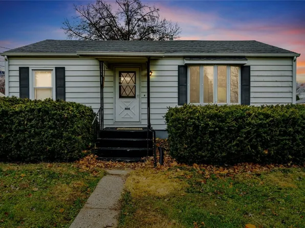 404 E Sycamore St, Anamosa, IA 52205