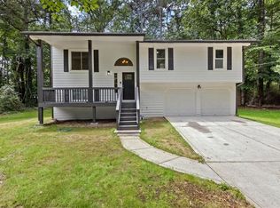 2152 Cedar Creek Ln, Lithia Springs, GA 30122