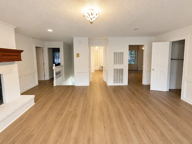7218 Holder Forest Ct — Photo 22