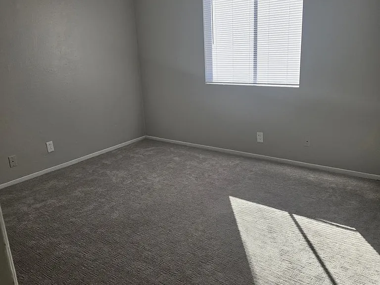 4751 Terra Linda Ave — Photo 10