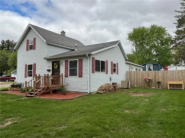 1008 Ivy Street, Bloomer, WI 54724