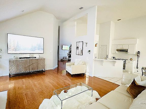 3rd image of 6148 Lennox Pl