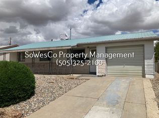 902 E 26th St, Farmington, NM 87401