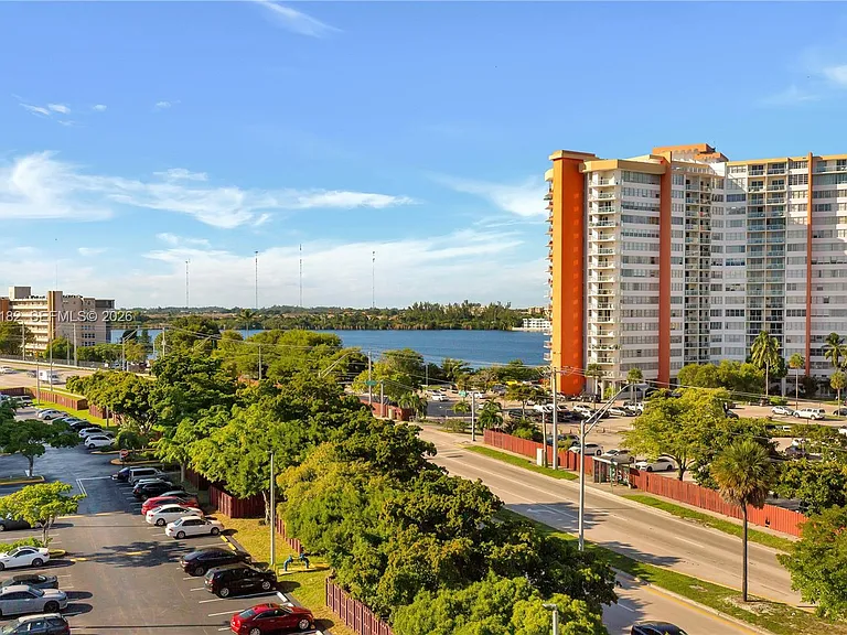 1300 NE Miami Gardens Dr #714E — Photo 11