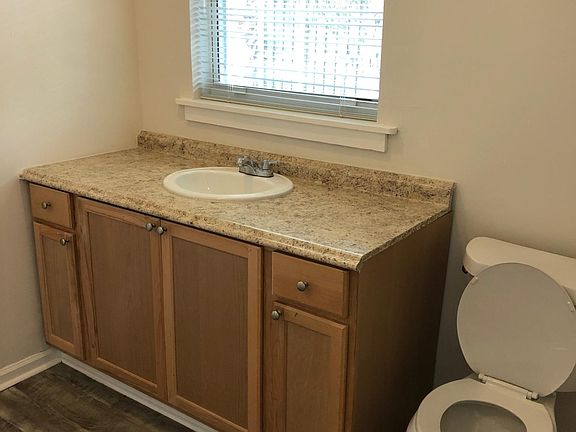5th image of 920 4th St N APT 1