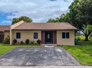 12570 SW 117th Ln, Miami, FL 33186
