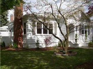 17 Stevens Rd, Cranston, RI 02910