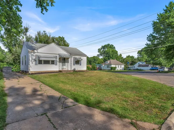 744 SW Vesper Ave, Topeka, KS 66606