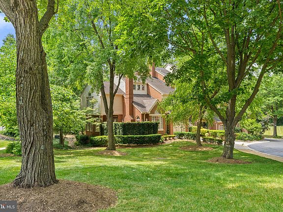 2nd image of 10201 Aspen Willow Dr