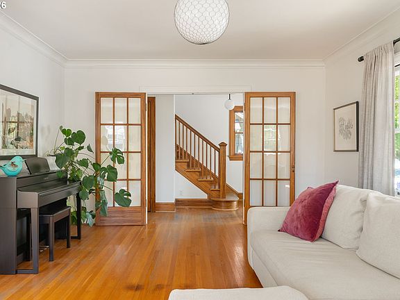 3rd image of 2511 NE 31st Ave