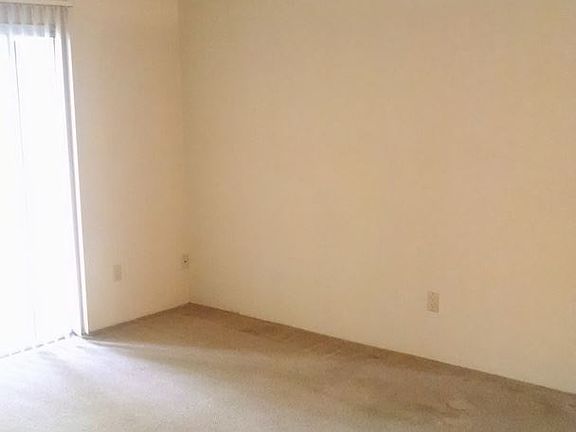 4th image of 2330 Hurley Way APT 13