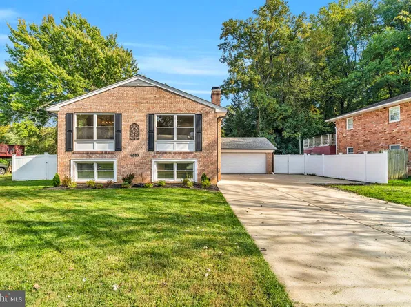 9009 Mears St, Fairfax, VA 22031