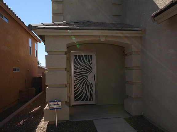 2nd image of 715 W Desert Blossom Dr