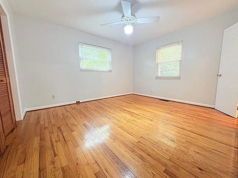 1504 Sunset Ln — Photo 25