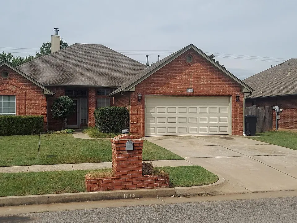 17913 Chestnut Oak Dr