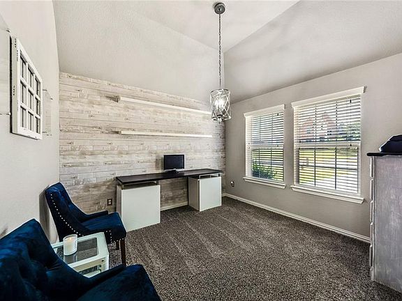 5th image of 700 Rolling Hills Ln